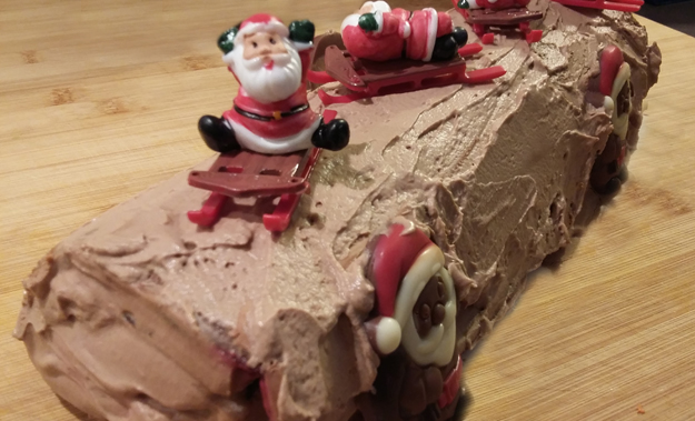 Kerstbuche met chocolade en frambozen Grootmoeders Gebak