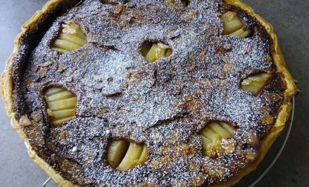 Zachte chocoladetaart met peren Grootmoeders Gebak