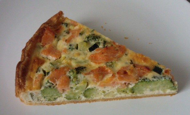 Quiche met zalm en broccoli Grootmoeders Gebak