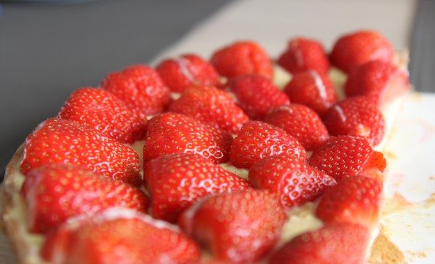 Aardbeientaart met pudding Grootmoeders Gebak